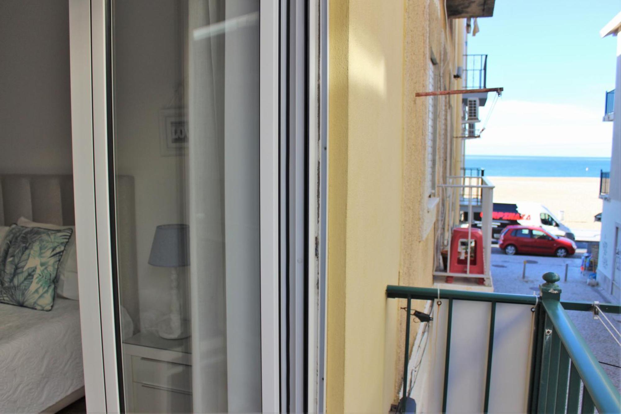 Casa Carvalho Laranjo Apartment Nazaré Exterior photo